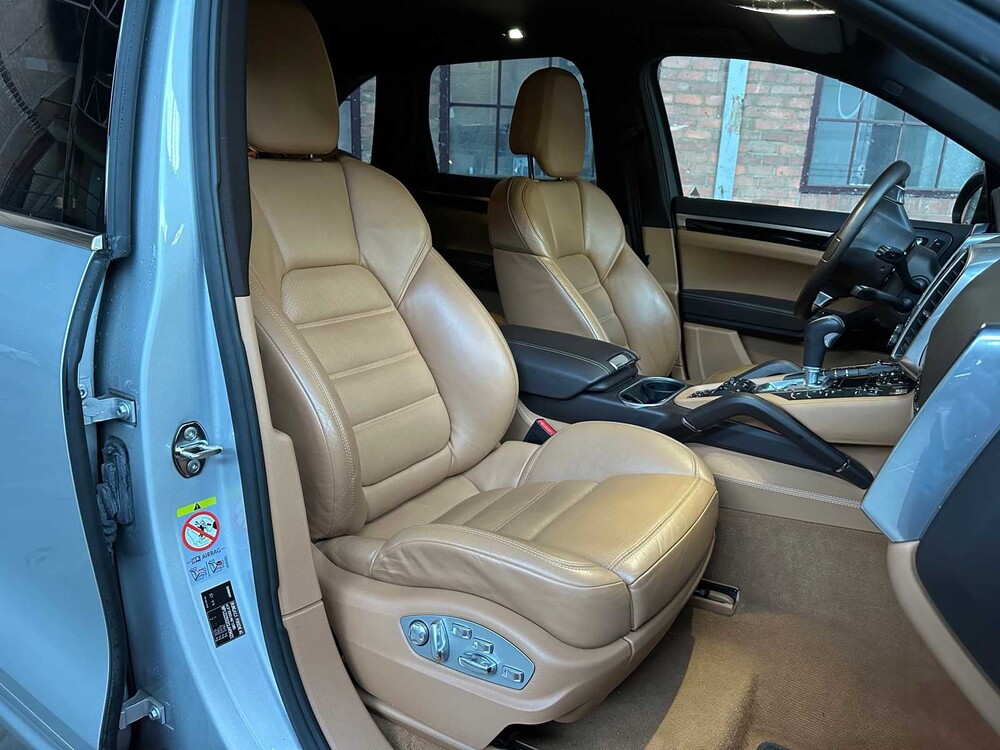 Porsche Cayenne S 4.8 V8 400pk 2012 -ORIG. NL-, 38-TTS-1
