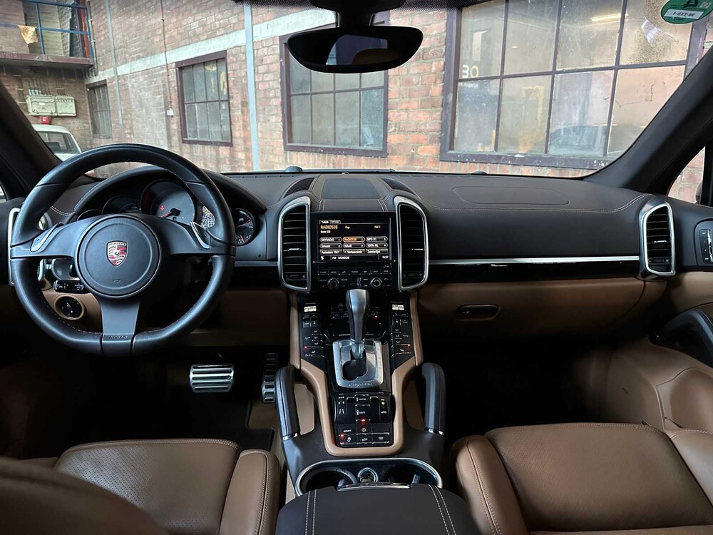 Porsche Cayenne S 4.8 V8 400pk 2012 -ORIG. NL-, 38-TTS-1