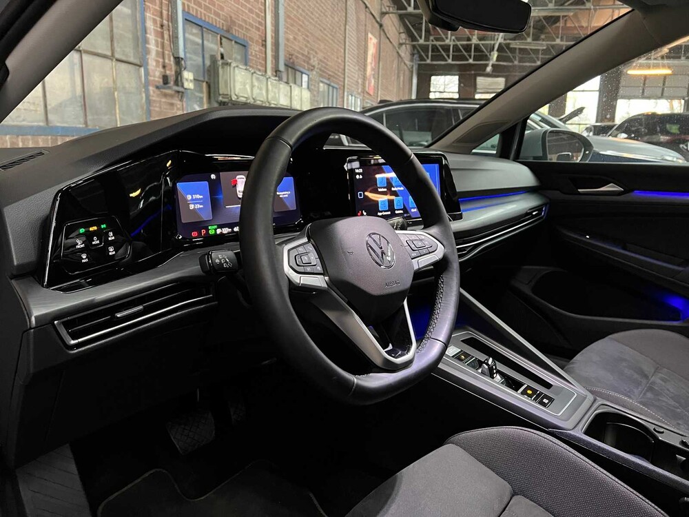 Volkswagen Golf MK8 1.4 eHybrid Style 204pk 2021 Plug-in Hybride , S-197-PG