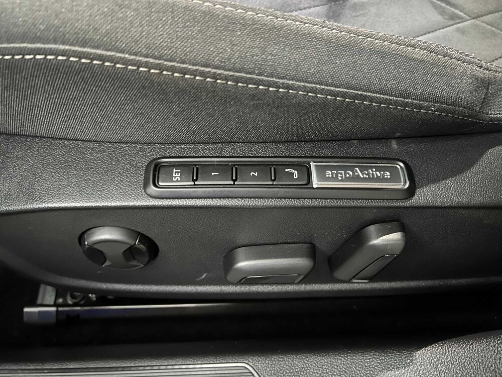 Volkswagen Golf MK8 1.4 eHybrid Style 204pk 2021 Plug-in Hybride , S-197-PG