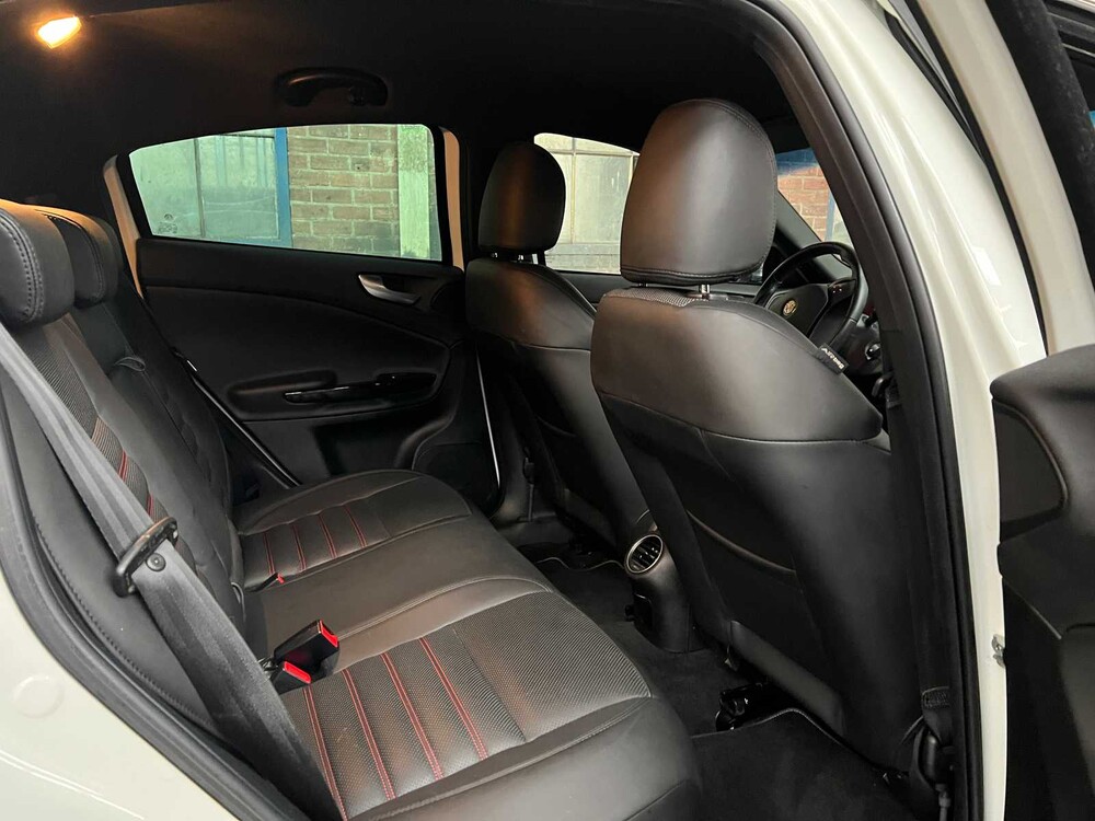 Alfa Romeo Giulietta Quadrifoglio Verde 235pk 2013, RX-265-V