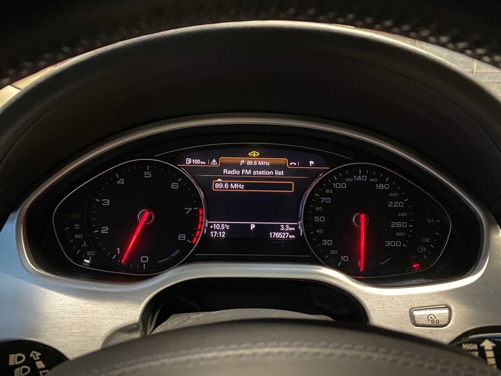 Audi A8 FSI QUATTRO PRO LINE +4.2 V8 372pk 2011