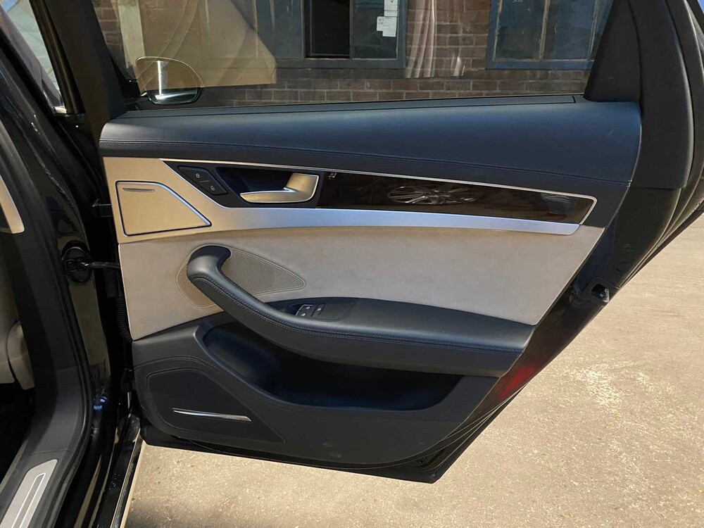 Audi A8 FSI QUATTRO PRO LINE +4.2 V8 372pk 2011