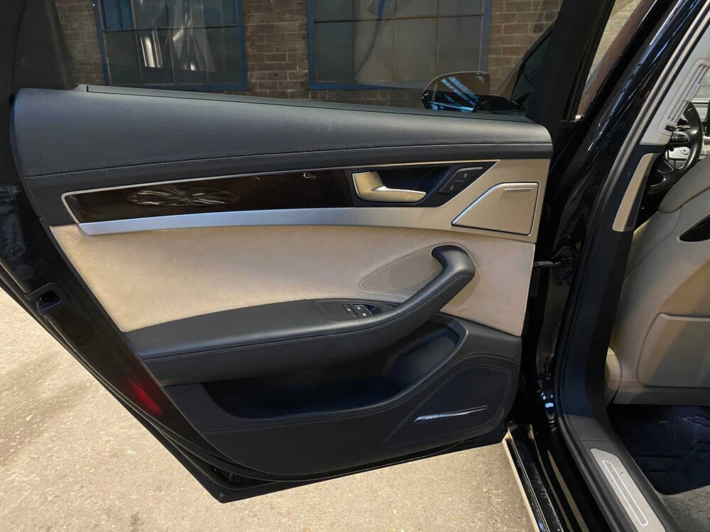 Audi A8 FSI QUATTRO PRO LINE +4.2 V8 372pk 2011