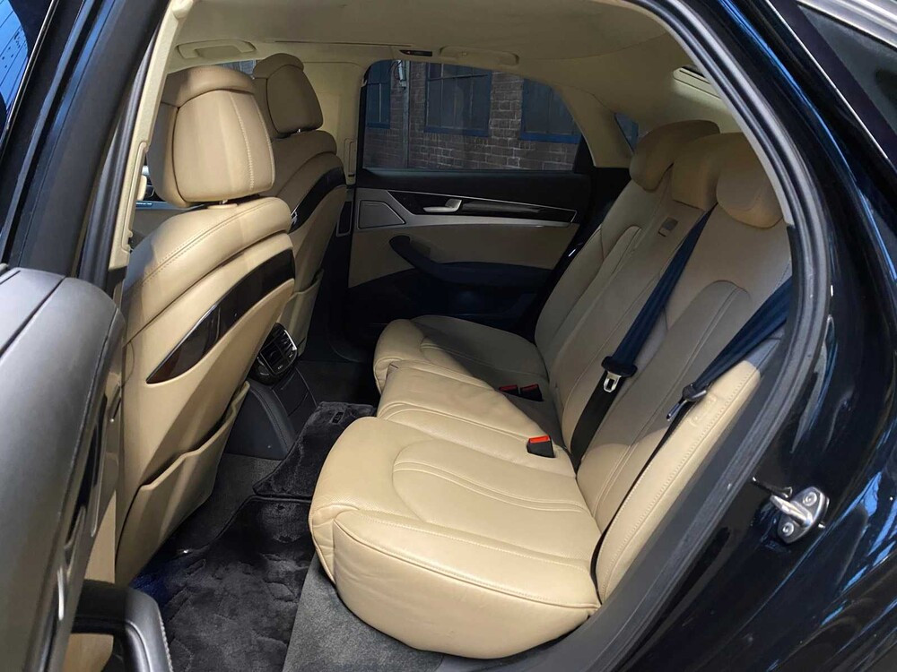 Audi A8 FSI QUATTRO PRO LINE +4.2 V8 372pk 2011