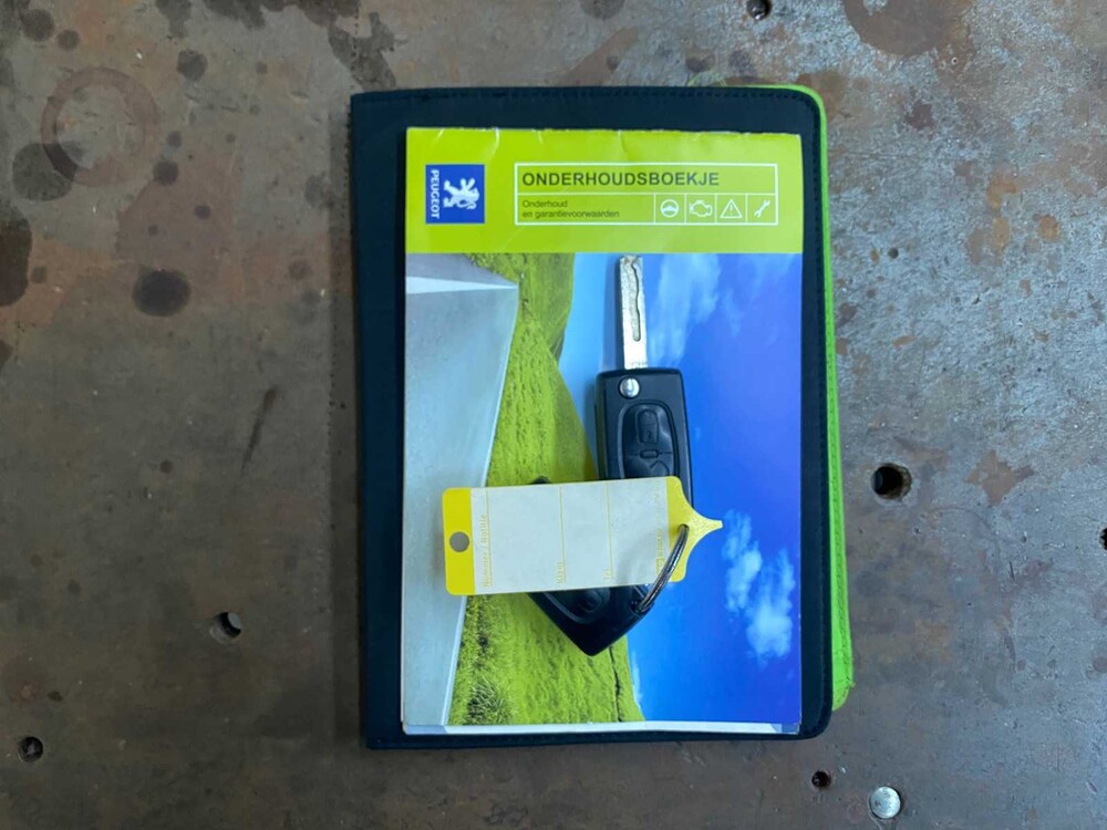 Peugeot 3008 1.6 VTi Première 120PS 2009 -Orig. GB-, 52-KHT-3