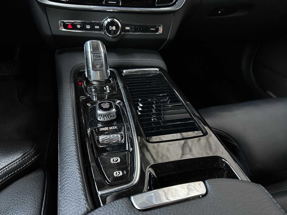 Volvo V90 T8 Twin Engine Hybrid 408PS 2017