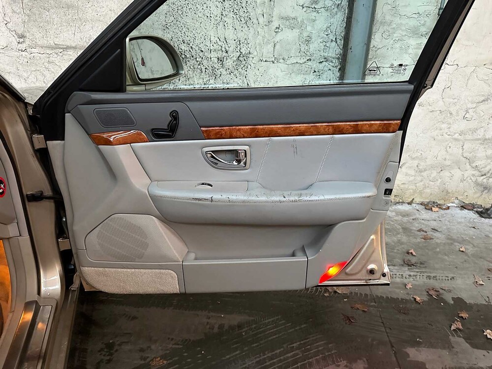 Kia Opirus 3.5 V6 203pk 2004 -Orig. NL-, 99-NZ-ZJ