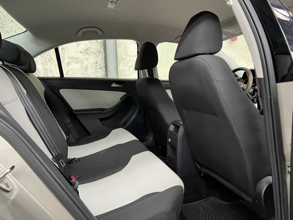 Volkswagen Jetta 2.0 S SOHC 154PS 2015