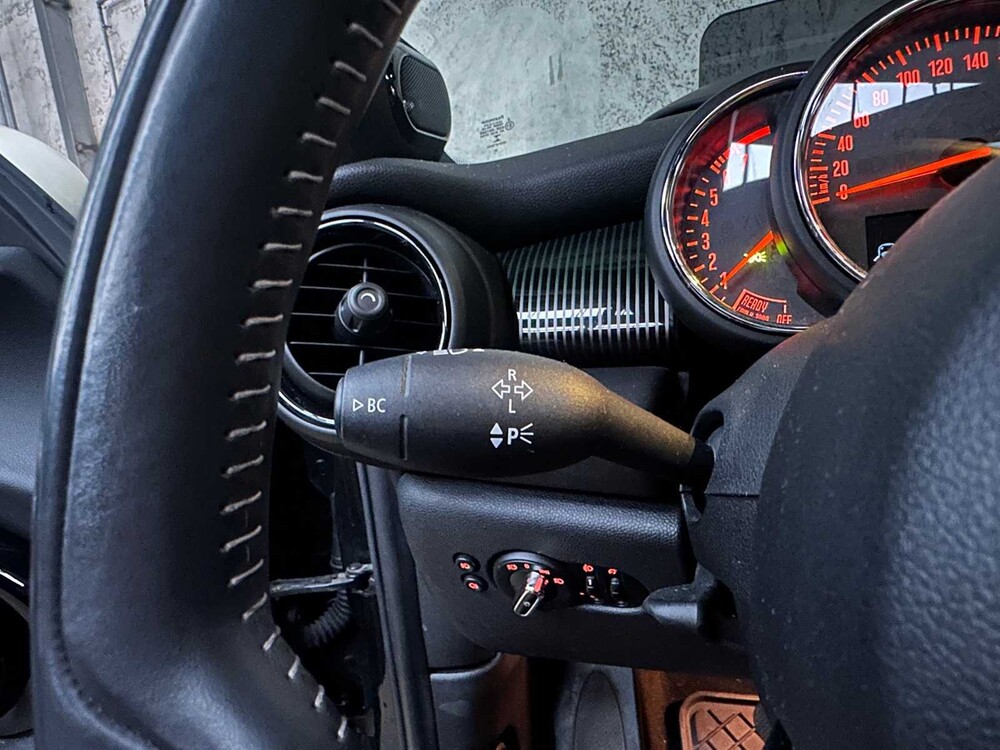 Mini 1.5 Cooper 60 Jahre Edition 136PS 2019 -Orig. NL-, ZL-236-Z