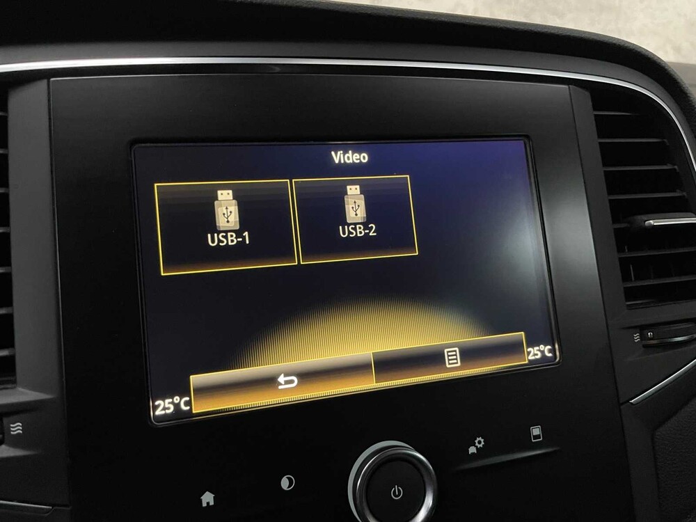 Renault Mégane Kombi 1.2 TCe Limited 132PS 2018 -Orig. NL-, SF-883-B