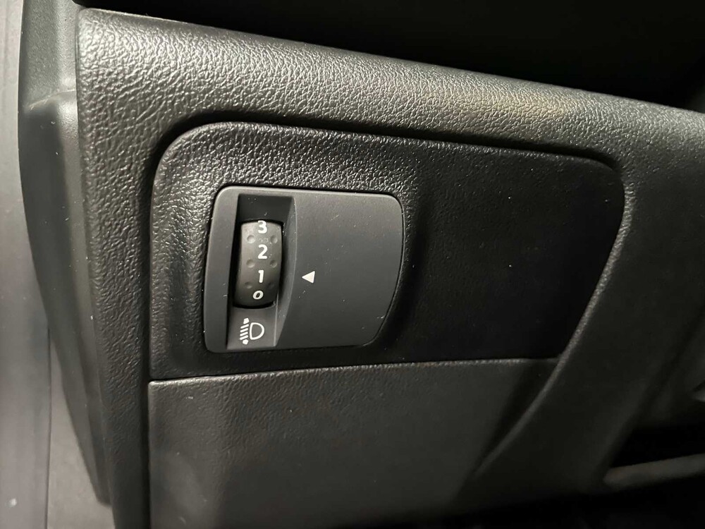 Renault Mégane Kombi 1.2 TCe Limited 132PS 2018 -Orig. NL-, SF-883-B