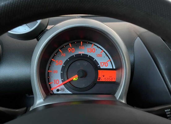 Peugeot 107 1.0-12V XS 68hp 2012 -Orig. GB-, 38-TLR-2