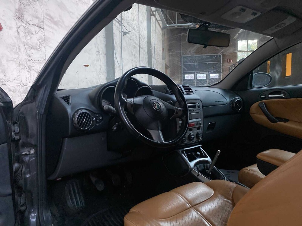 Alfa Romeo GT 2.0 JTS Distinctive 166PS 2005 -Orig. NL-, 79-RV-LJ