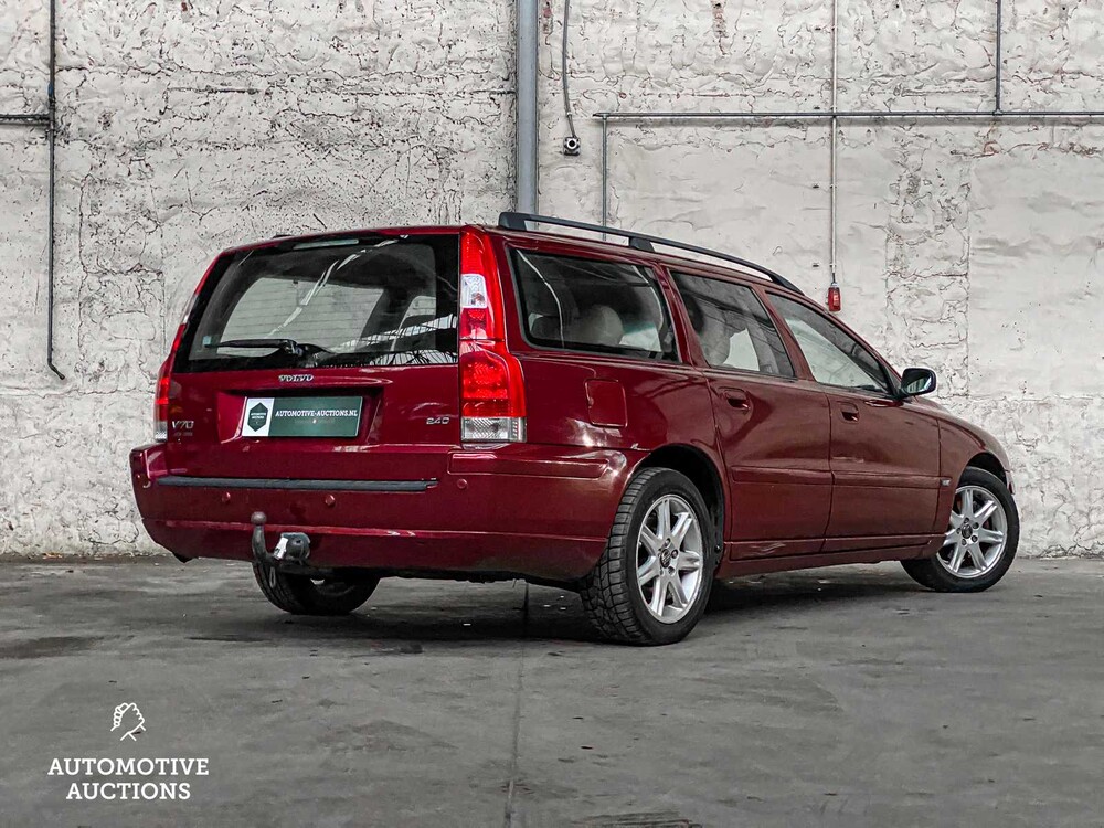 Volvo V70 2.4D 131PS 2004, H-082-NK