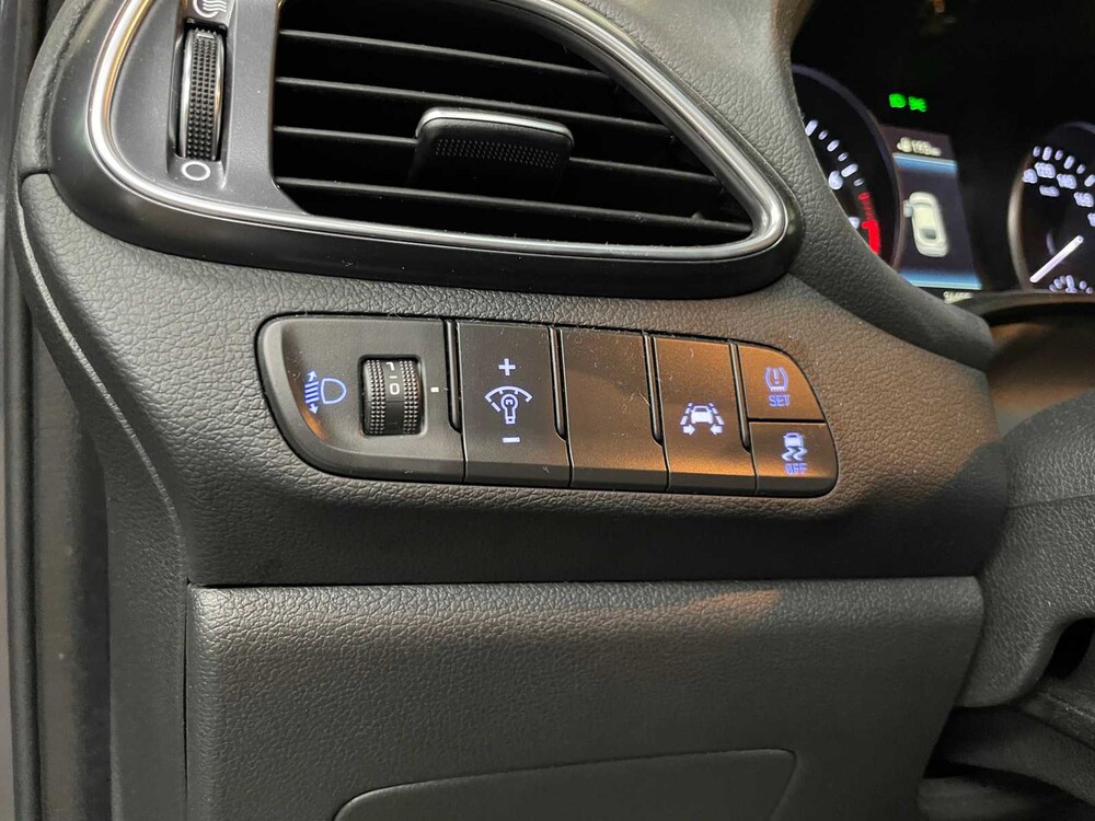 Hyundai i30 Fastback 1.4 T-GDI N Line 140PS 2019 -Orig. NL-, ZJ-954-G