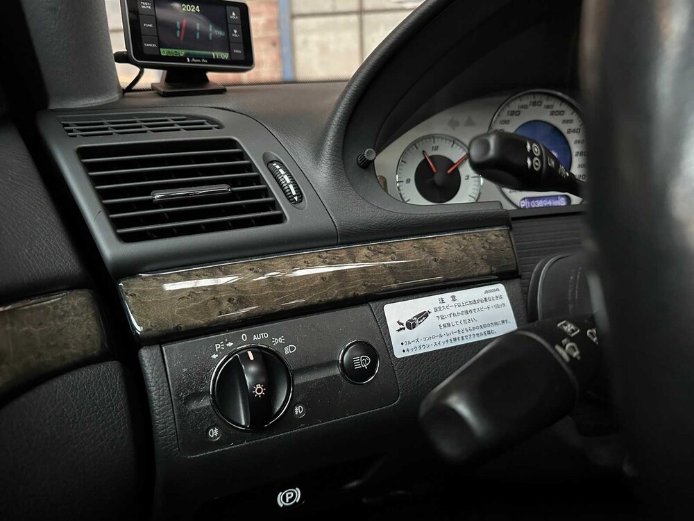 Mercedes-Benz E55 AMG Combi 5.5 V8 476pk 2004 Youngtimer