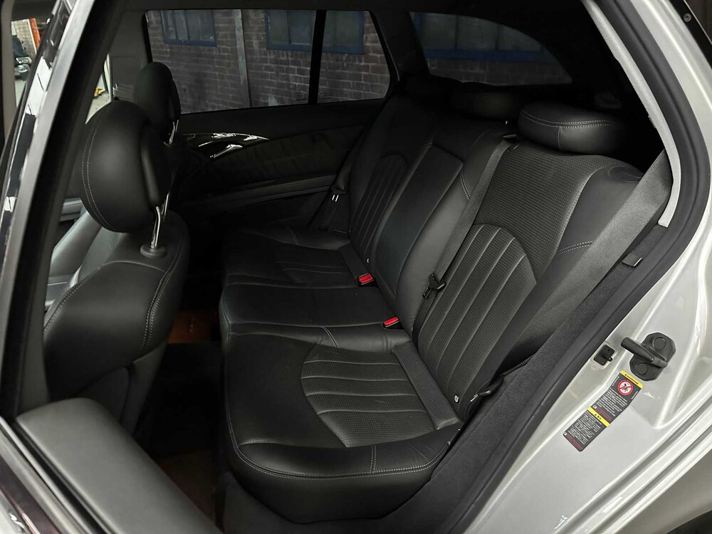 Mercedes-Benz E55 AMG Combi 5.5 V8 476pk 2004 Youngtimer