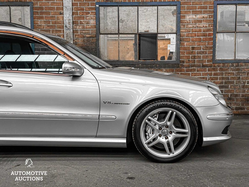 Mercedes-Benz E55 AMG Combi 5.5 V8 476pk 2004 Youngtimer