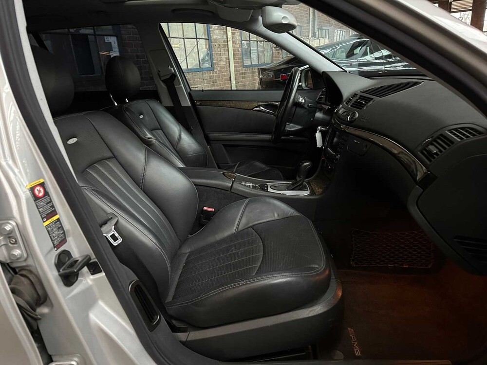 Mercedes-Benz E55 AMG Combi 5.5 V8 476pk 2004 Youngtimer