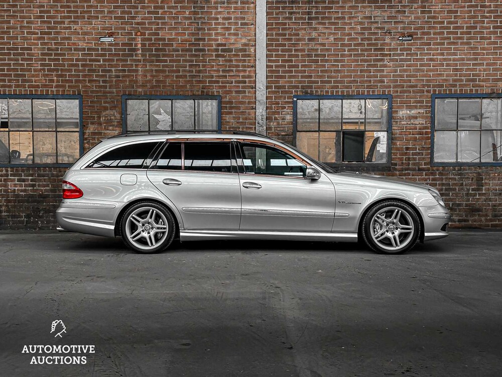 Mercedes-Benz E55 AMG Combi 5.5 V8 476pk 2004 Youngtimer