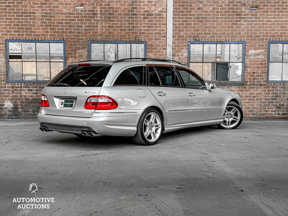 Mercedes-Benz E55 AMG Combi 5.5 V8 476pk 2004 Youngtimer