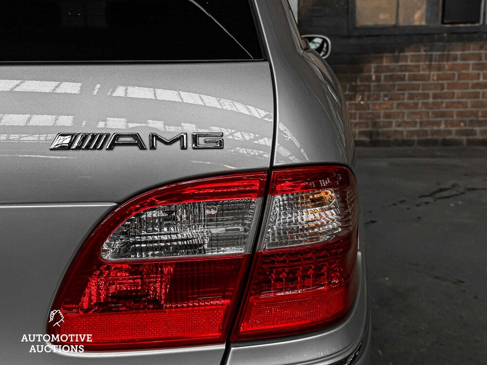 Mercedes-Benz E55 AMG Combi 5.5 V8 476pk 2004 Youngtimer