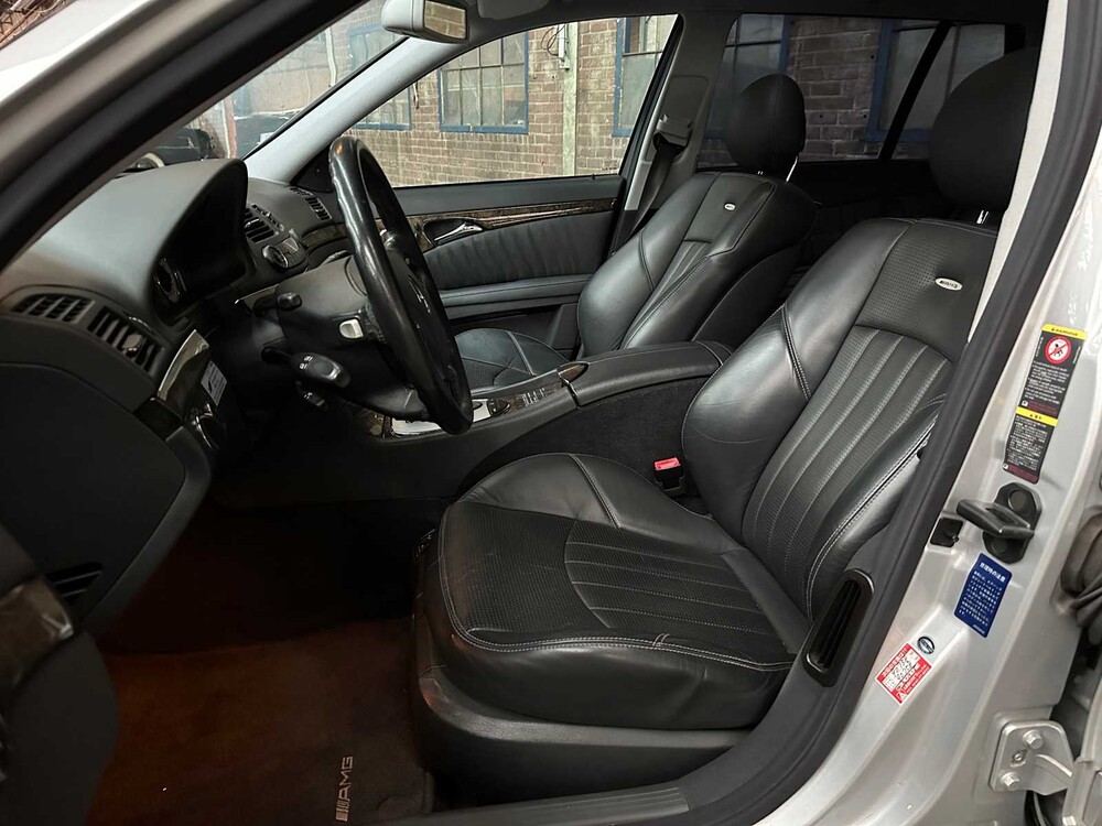 Mercedes-Benz E55 AMG Combi 5.5 V8 476pk 2004 Youngtimer