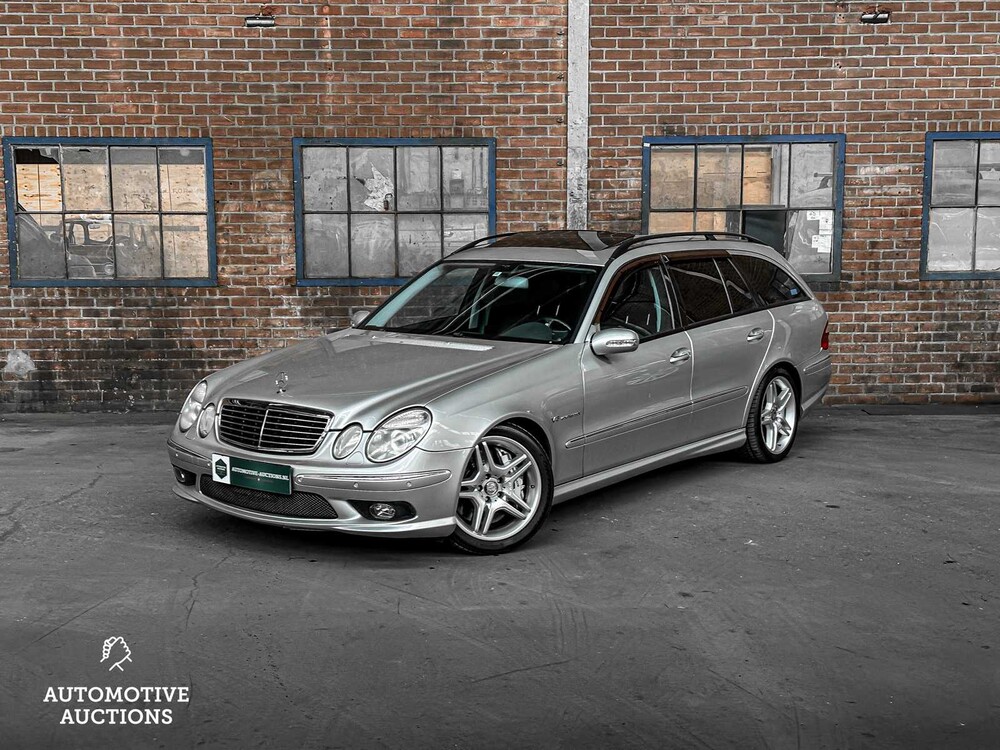 Mercedes-Benz E55 AMG Combi 5.5 V8 476pk 2004 Youngtimer