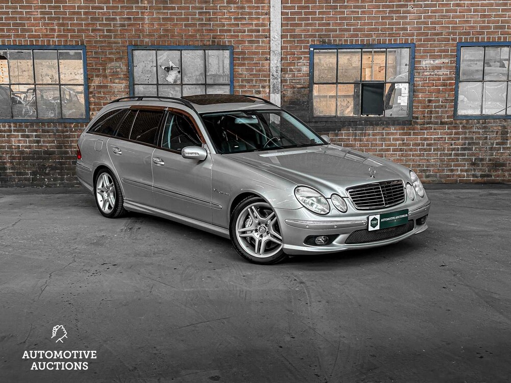 Mercedes-Benz E55 AMG Combi 5.5 V8 476pk 2004 Youngtimer