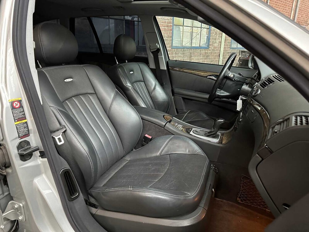 Mercedes-Benz E55 AMG Combi 5.5 V8 476pk 2004 Youngtimer