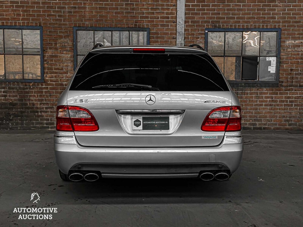 Mercedes-Benz E55 AMG Combi 5.5 V8 476pk 2004 Youngtimer