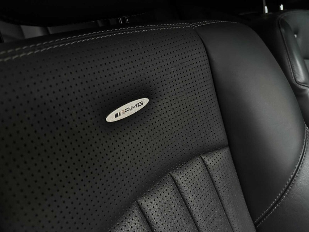 Mercedes-Benz E55 AMG Combi 5.5 V8 476pk 2004 Youngtimer