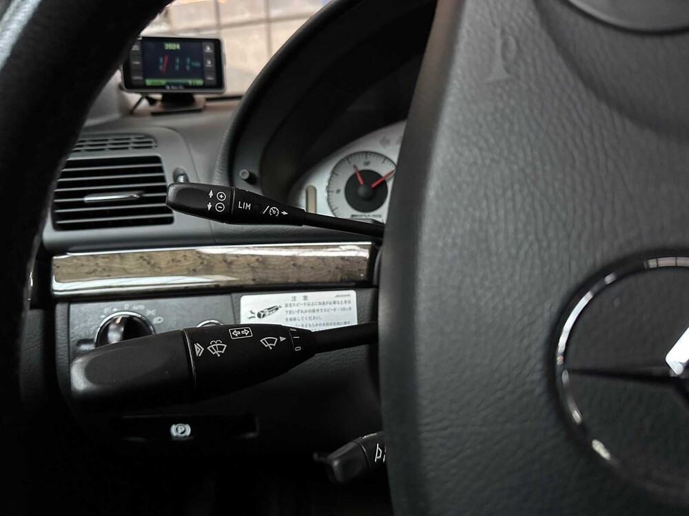 Mercedes-Benz E55 AMG Combi 5.5 V8 476pk 2004 Youngtimer