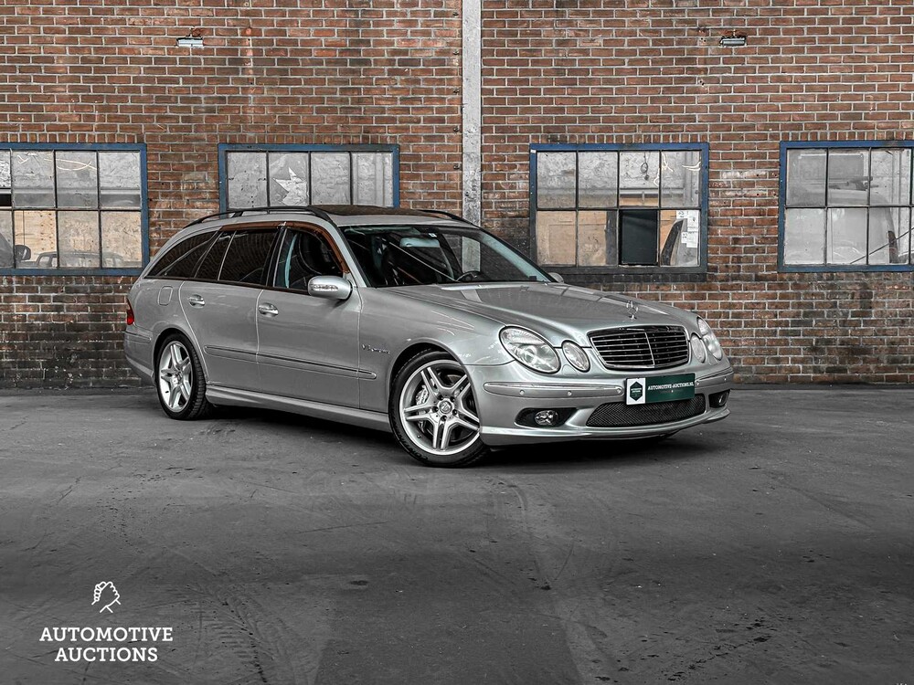 Mercedes-Benz E55 AMG Combi 5.5 V8 476pk 2004 Youngtimer