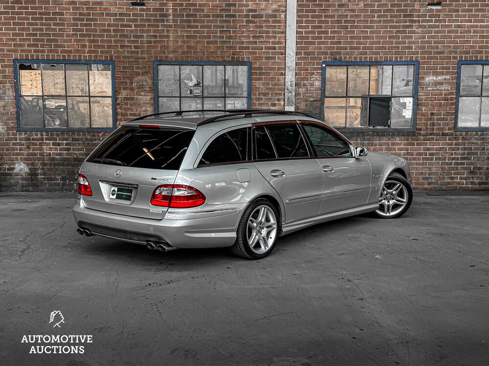 Mercedes-Benz E55 AMG Combi 5.5 V8 476pk 2004 Youngtimer