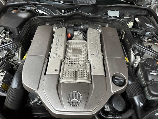 Mercedes-Benz E55 AMG Combi 5.5 V8 476pk 2004 Youngtimer