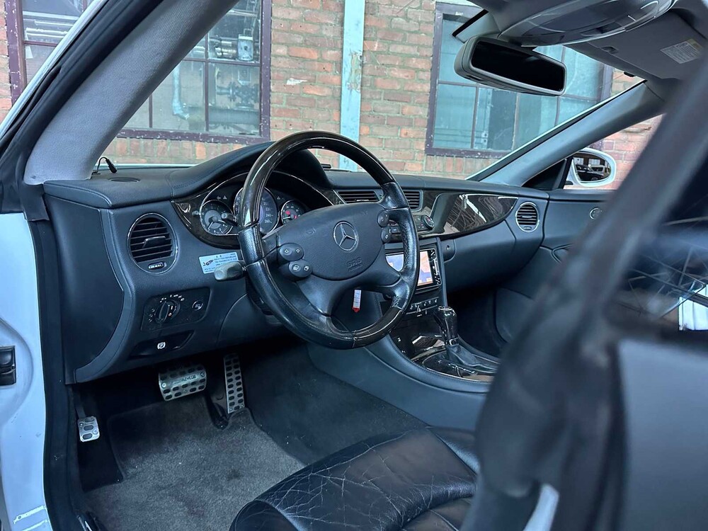 Mercedes-Benz CLS500 5.0 V8 306pk 2005 -Youngtimer-