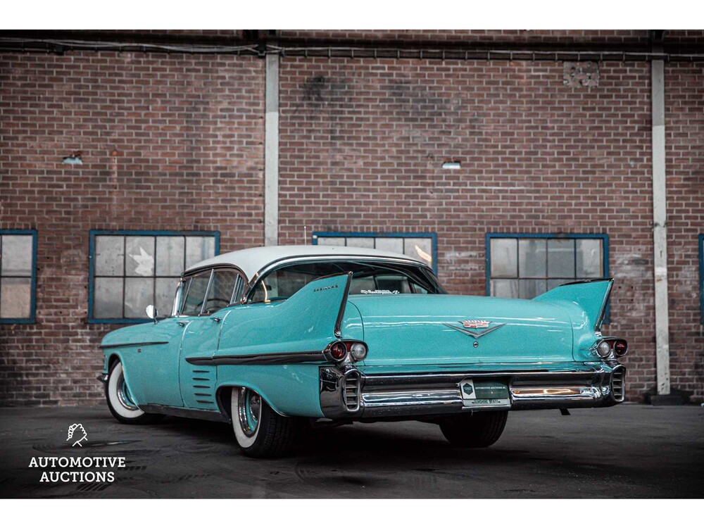 Cadillac Sedan De Ville V8 1958, DM-81-32