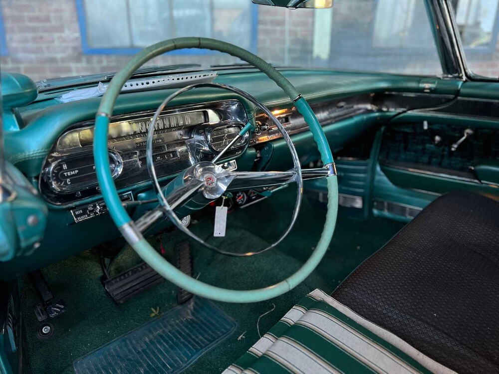 Cadillac Sedan De Ville V8 1958, DM-81-32