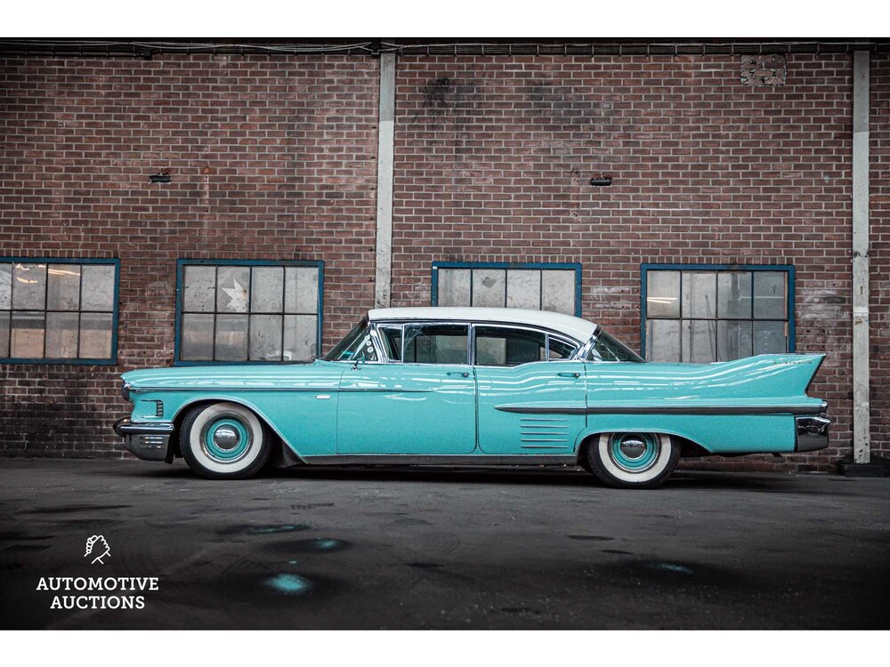 Cadillac Sedan De Ville V8 1958, DM-81-32