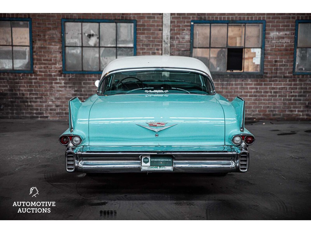 Cadillac Sedan De Ville V8 1958, DM-81-32