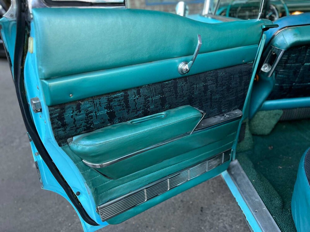 Cadillac Sedan De Ville V8 1958, DM-81-32