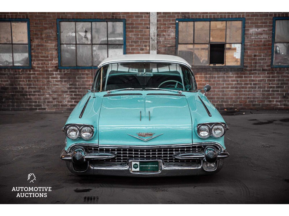 Cadillac Sedan De Ville V8 1958, DM-81-32