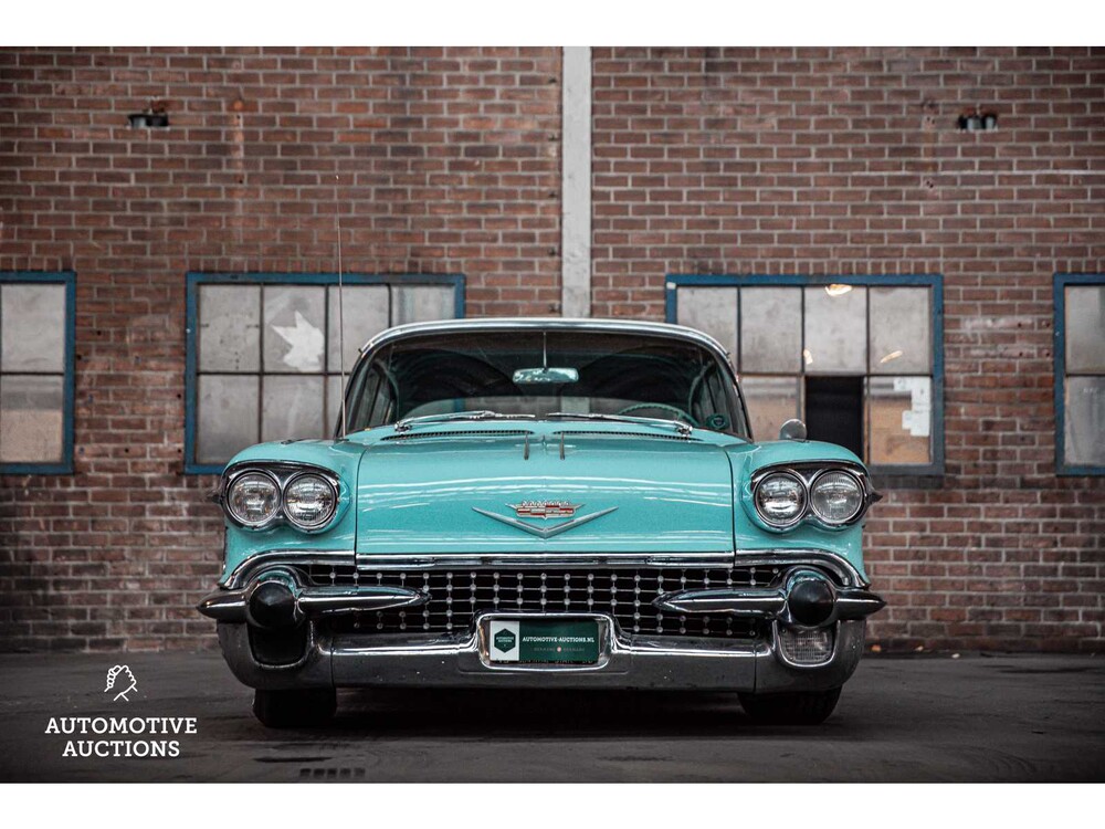 Cadillac Sedan De Ville V8 1958, DM-81-32