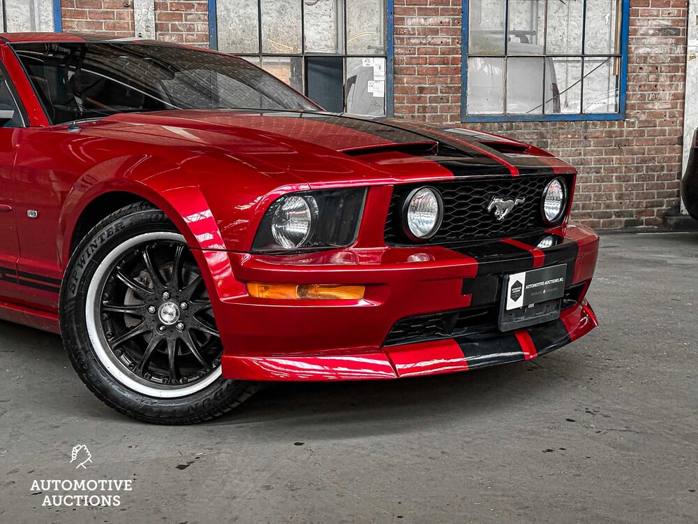 Ford Mustang Coupe 4.0 V6 Deluxe 212pk 2005 -Youngtimer-