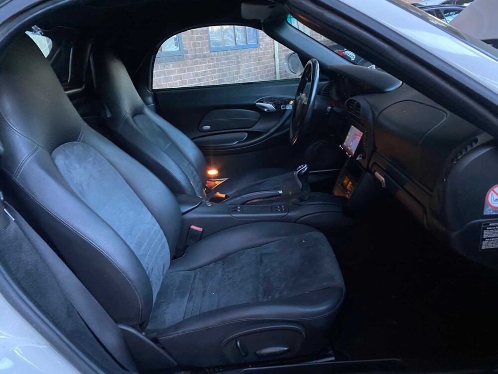 Porsche Boxster 986 Facelift 2.7 228PK 2004 Youngtimer