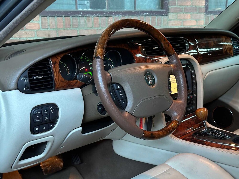 Jaguar XJ Sovereign 4.2 V8 298PK 2005 Youngtimer