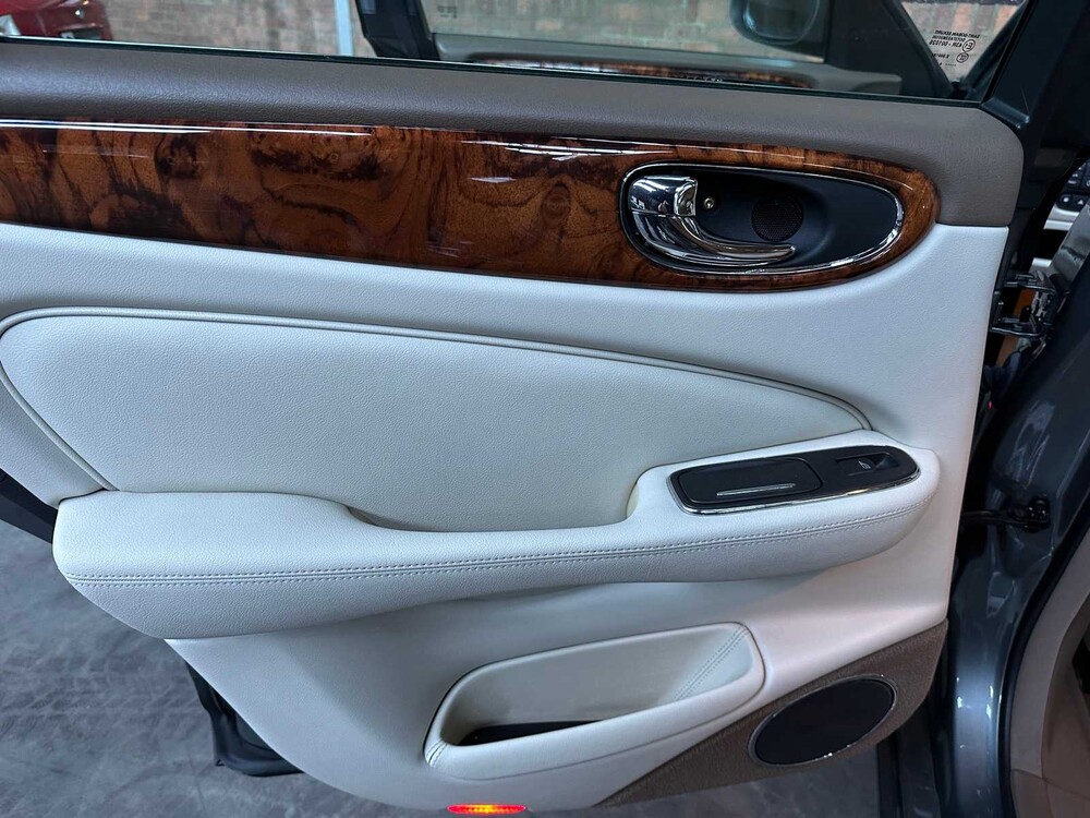 Jaguar XJ Sovereign 4.2 V8 298PK 2005 Youngtimer