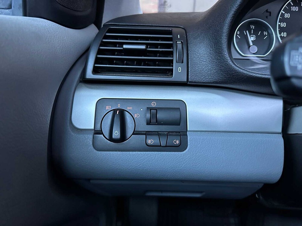 BMW 330xi 231hp 2002 3 Series, K-334-KJ